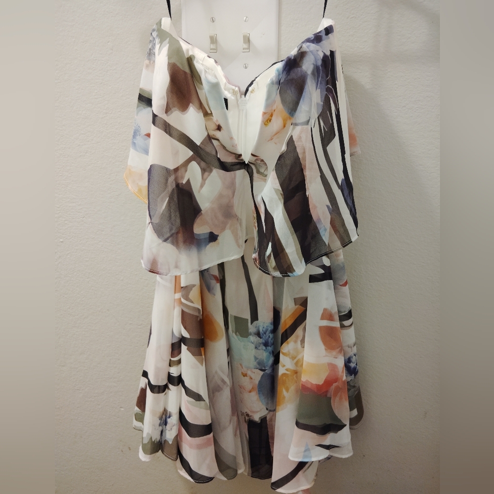 🦋bebe Abstract Floral Women's Blouse